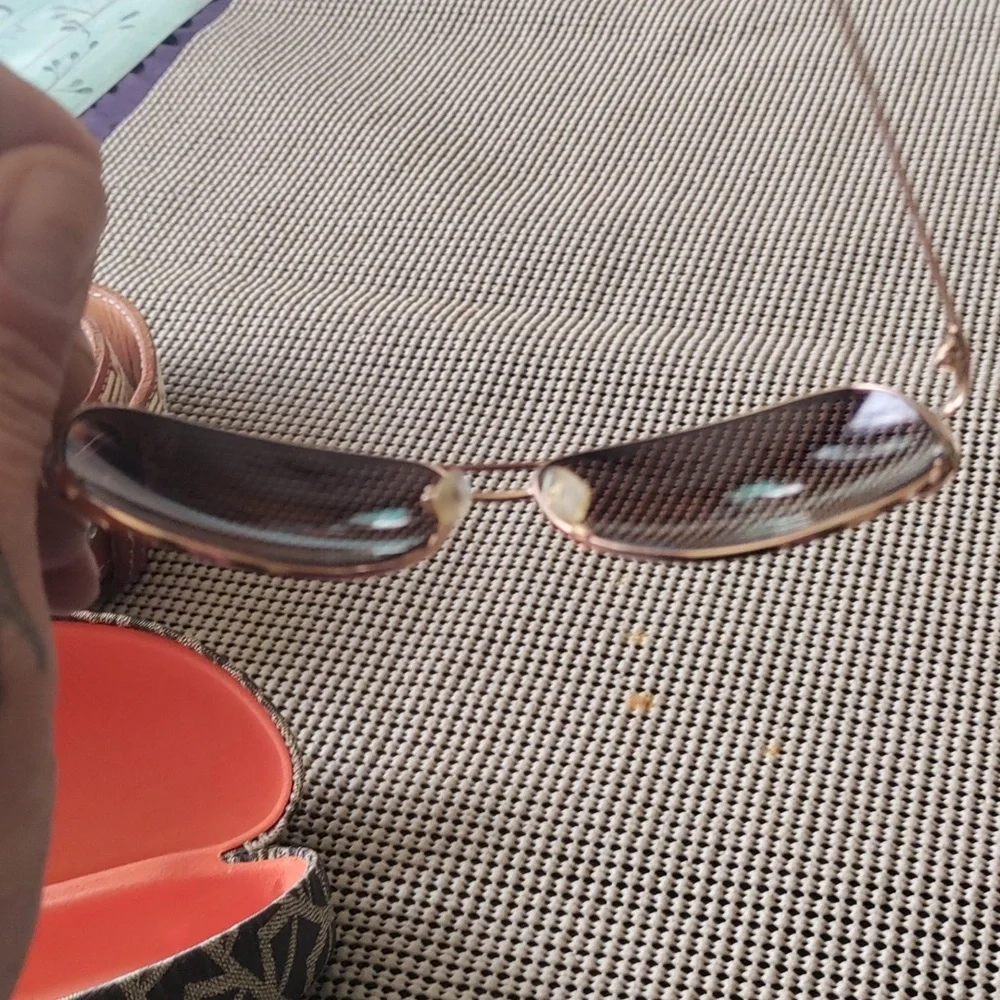 Michael Kors unisex sunglasses - Picture 8 of 8